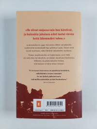 Ei kertonut katuvansa : vaellusromaani