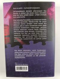 Tyttökullat ja kolme vainajaa