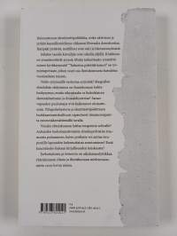 Tarkoituksista ja keinoista : esseitä