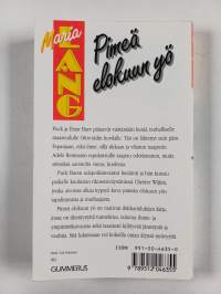 Pimeä elokuun yö : salapoliisiromaani