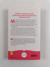 Illalla pelataan Afrikan tähteä : isovanhemmista ja lapsenlapsista