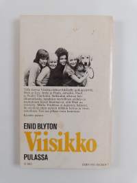 Viisikko pulassa