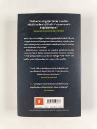 Tappajan tyttöystävä ja muita rikoksia