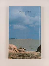 Mereltä nousee tuuli