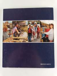 Leikin varjolla : Kantokasken koulu 1995-2005