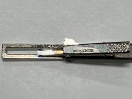 Valio Pingviini jäätelö -solmioneula