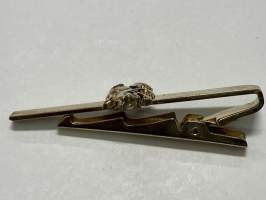 Aarnikotka -solmioneula