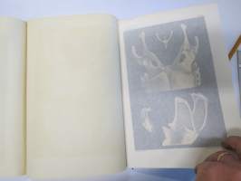 Kritik der allgemein angenommen Deutung der Furcula bei den Vögeln von E.J. Bonsdorf -eripainos 1869 -lintuihin liittyvä tieteellinen tutkielma, 4 liitekuvaa