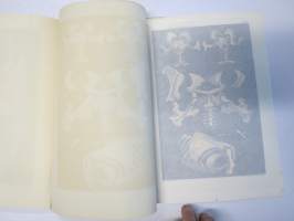 Kritik der allgemein angenommen Deutung der Furcula bei den Vögeln von E.J. Bonsdorf -eripainos 1869 -lintuihin liittyvä tieteellinen tutkielma, 4 liitekuvaa