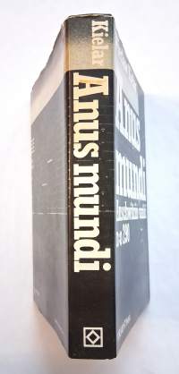 Anus Mundi: Auschwitzin vanki n:o 290