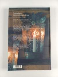 Suomalaista talonpoikaisantiikkia : Kosti Tuomen kokoelmat