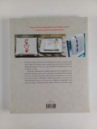 Kirjo punaista, valkoista, sinistä