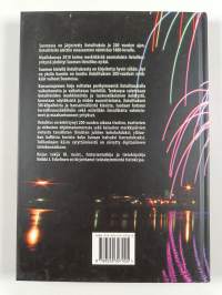 Ilotulitusta Suomessa 200 vuotta : väriloistoa taivaan täydeltä