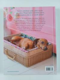 Kaikkea kivaa koiralle : 30 ideaa lemmikkisi huviksi ja hyödyksi