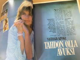 Me Naiset 1986 nr 34 (19.8.), Syysmuoti 86, Nastassja Kinski, Emmanuelle Khanh, Pierre Cardin, Leila Vuorenmaa