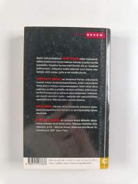 Jäätynyt enkeli : jännitysromaani