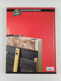 Puiset autotallit ja ulkorakennukset