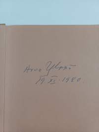 Suomen lapsen pitkä marssi : Mannerheimin lastensuojeluliiton vaiheita ja Arvo Ylpön muistelemaa (signeerattu)