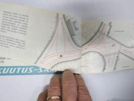 Näin ajatte oikein Turussa - Liikenneopas -Turun kaupunkiliikenteen ajo-ohjeita ja pulmatilanteiden ohjeita, karttoja (huoltoaemat merkitty) takakansi Simca 1000 e