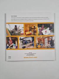 Inspirations : tyylikkäästi taitellut lautasliinat ja koristeluideat joka tilaisuuteen