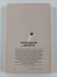 Hiidenkiven arvoitus : esseitä ja tutkielmia kirjallisuudesta
