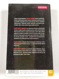 Jäätynyt enkeli : jännitysromaani