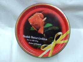 Pieni ruusu peltipurkki