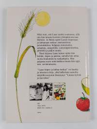 Lasse leipoo ja laittaa ruokaa