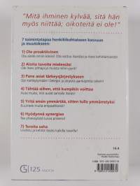 Tie menestykseen : 7 toimintatapaa henkilökohtaiseen kasvuun ja muutokseen