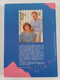 Vahvaa elämää - aikuinen nainen (signeerattu)