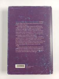 Viiden vuoden yksinäisyys (signeerattu)