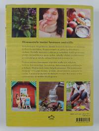 Ihana kotikylpylä : parhaat reseptit kauneudenhoitoon luonnon omista aineksista