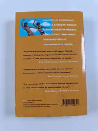 Ihanat naiset rannalla