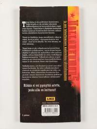 Vallankumous ja sen toteuttaminen modernissa yhteiskunnassa