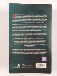 Kuolema kulkee kulisseissa