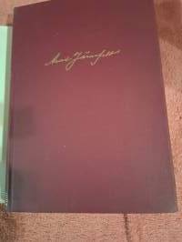 Arvid Järnefelt / vanhepieni romaani. Hieno selvitys lapsuudesta, nuoruudesta. Kulttuuri kodin ilmapiiristä mihin nuoriso saai kokoontua ja vaihtaa mielipiteitä.