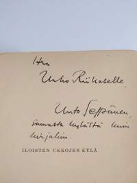 Iloisten ukkojen kylä (signeerattu, tekijän omiste)
