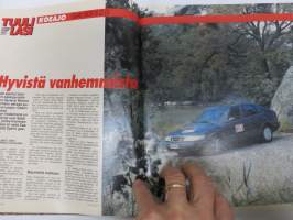 Tuulilasi 1993 nr 10, Toyota Corolla kestotesti 30 000 km, VW Golf, Renault 19, Saksan Ferrari-klubi Suomessa Alastarolla, Uusien henkilöautojen hinnat, ym.