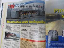 Tuulilasi 1993 nr 10, Toyota Corolla kestotesti 30 000 km, VW Golf, Renault 19, Saksan Ferrari-klubi Suomessa Alastarolla, Uusien henkilöautojen hinnat, ym.