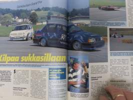 Tuulilasi 1993 nr 10, Toyota Corolla kestotesti 30 000 km, VW Golf, Renault 19, Saksan Ferrari-klubi Suomessa Alastarolla, Uusien henkilöautojen hinnat, ym.