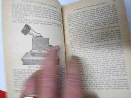 Die Honigbiene, ihre Naturgeschichte, Anatomie &amp; Physiologie &amp; Die Kunstwaben: Deren Nutzen und Anwendung Beim Bienenzuchtbetrieb... -yhteissidos