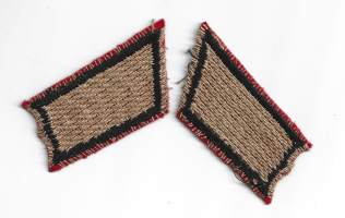 Kenttätykistö  ylikersantti - kauluslaatat   vanha  pari