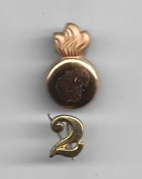 Kenttätykistörykmentti 2  - 1957  ( Satakunnan  Tykistörykmentti )-   aselajitunnus  joukko-osastotunnus  1 kpl  satiainen