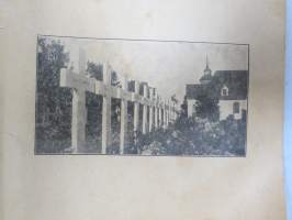 Minnesskrift över Närpes sockens deltagande i frihetskriget år 1918 -närpiöläisten osuus Vapaussodassa julkaissut pastori Tor Krook, omiste tohtori Uno A. Fleege´lle