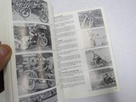 Husqvarna Motorcycles Owner´s Manual from frame no CN 1001 -englanninkielinen perusteellinen käyttöohjekirja, kuvitettu
