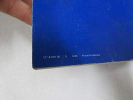 Husqvarna Motorcycles Owner´s Manual from frame no CN 1001 -englanninkielinen perusteellinen käyttöohjekirja, kuvitettu