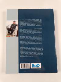 Näin aloitat purjehtimisen - Oppikirja purjehdusharrastuksen tueksi