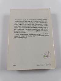 Paradoksi - avain muutokseen : Paradoksiterapian teoria ja käytäntö yksilöiden, parien ja perheiden hoidossa