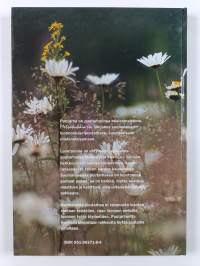 Metsäkukkia : luonnonkasvit puutarhassa