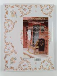 Isoäidin kauniit käsityöt : perinteisiä suomalaisia ristipisto- ja kirjontatöitä